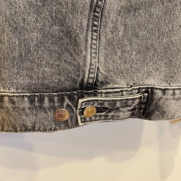 Calvin Klein Men’s Palmer Denim Utility Trucker Jacket NWT Gray Relaxed Fit M - Picture 11 of 15